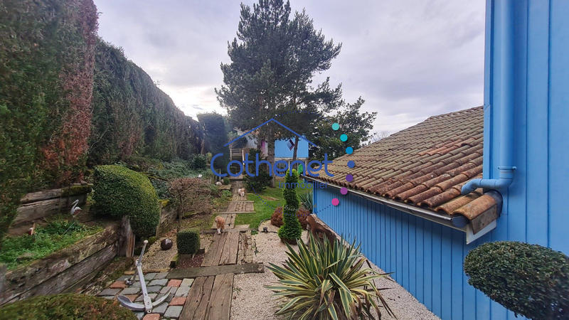 Maison - 232 m² - 5 pièces