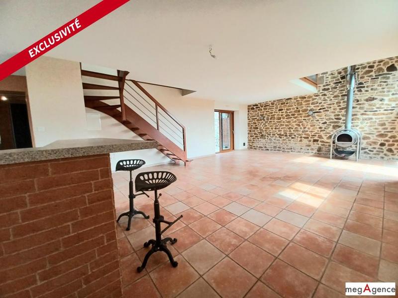 Maison - 240 m² - 9 pièces