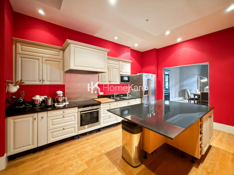 Appartement - 160 m² - 5 pièces