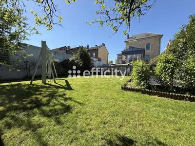 Maison en pierre - 190 m² - 7 pièces