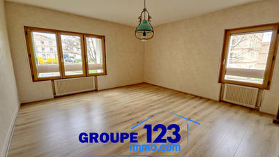 Appartement - 93 m² - 5 pièces