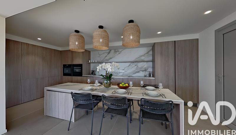 Maison - 229 m² - 6 pièces