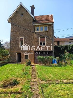 Maison - 90 m² - 5 pièces