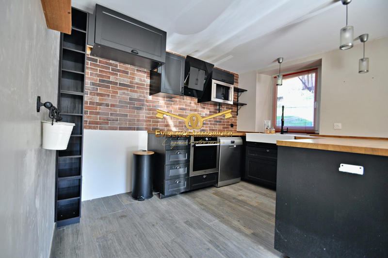 Maison - 161 m² - 7 pièces