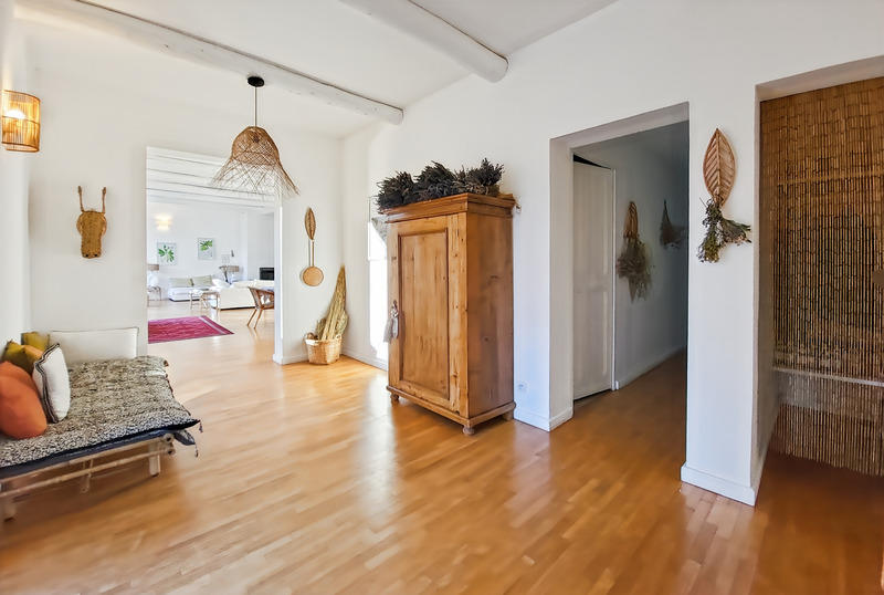 Maison - 628 m² - 9 pièces