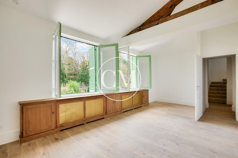 Maison - 211 m² - 7 pièces