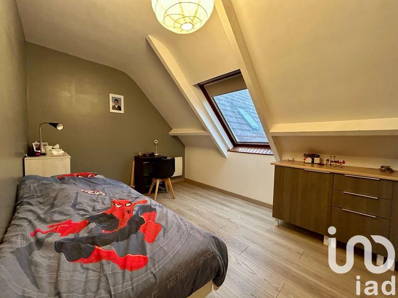 Maison - 189 m² - 9 pièces