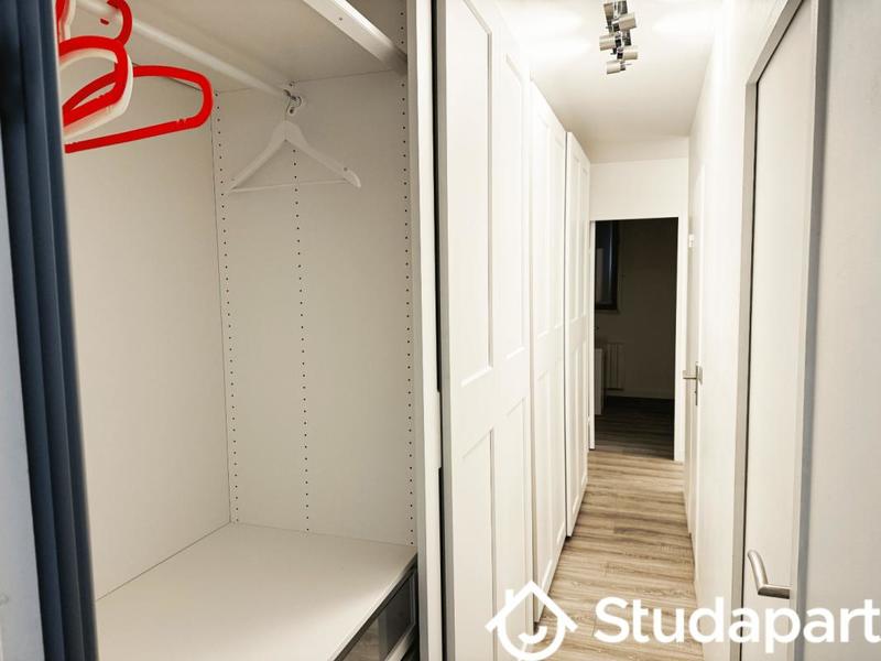 Chambre - 10 m² - 1 pièce