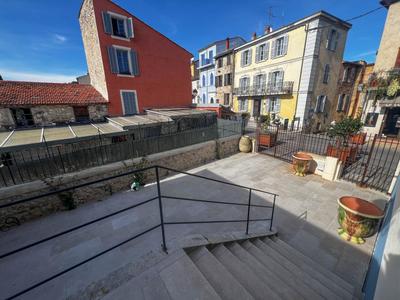 Maison de village - 208 m² - 6 pièces