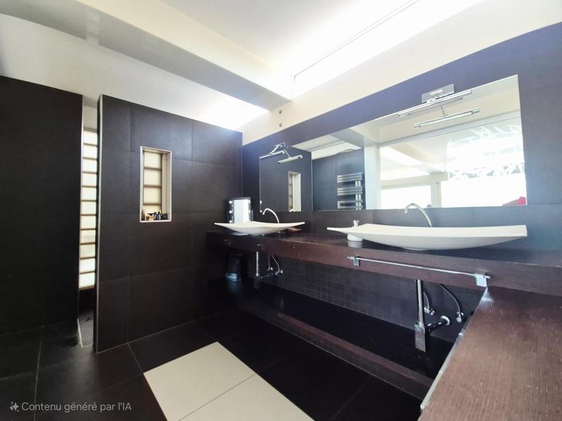 Maison - 229 m² - 6 pièces