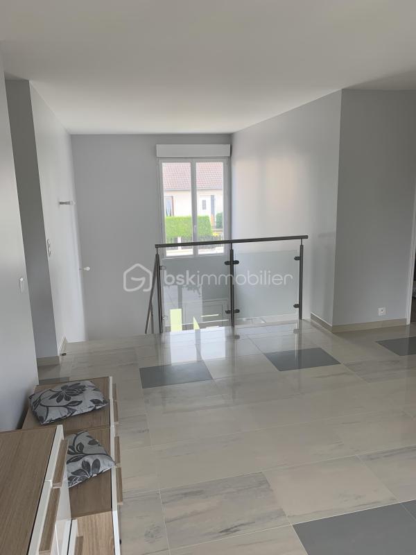 Maison traditionnelle - 159 m² - 6 pièces