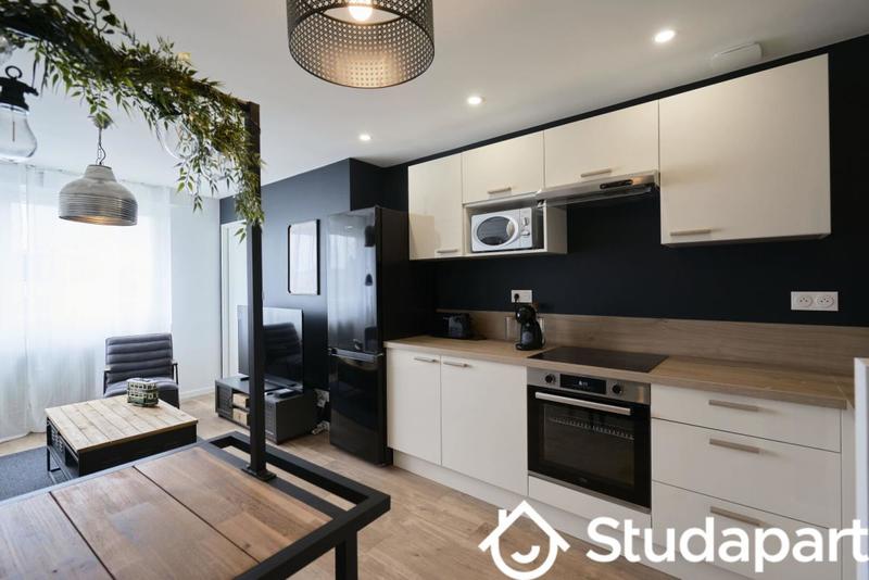 Chambre - 11 m² - 1 pièce