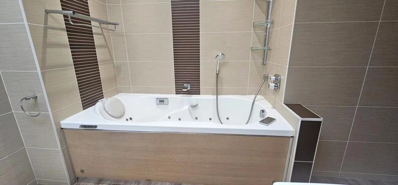 Maison en pierre - 224 m² - 7 pièces