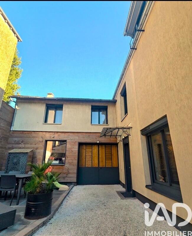 Maison de ville - 130 m² - 7 pièces