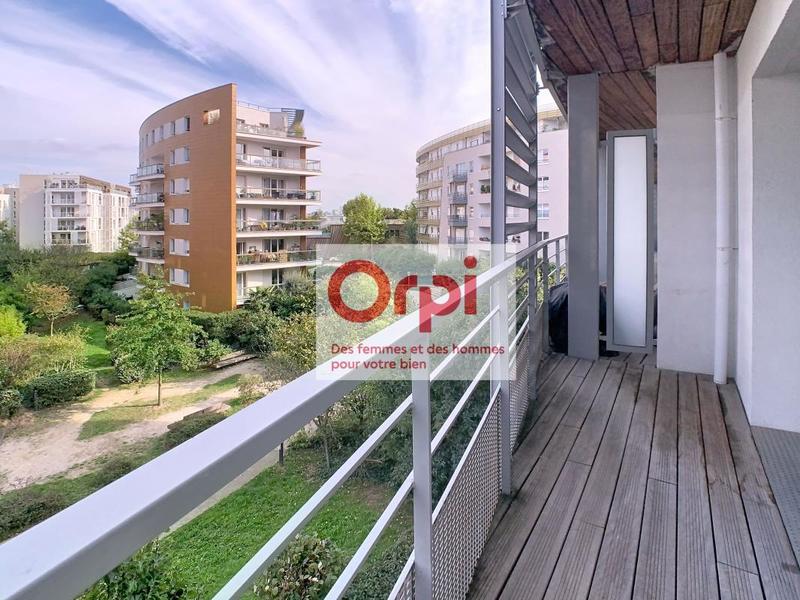 Studio - 30 m² - 1 pièce