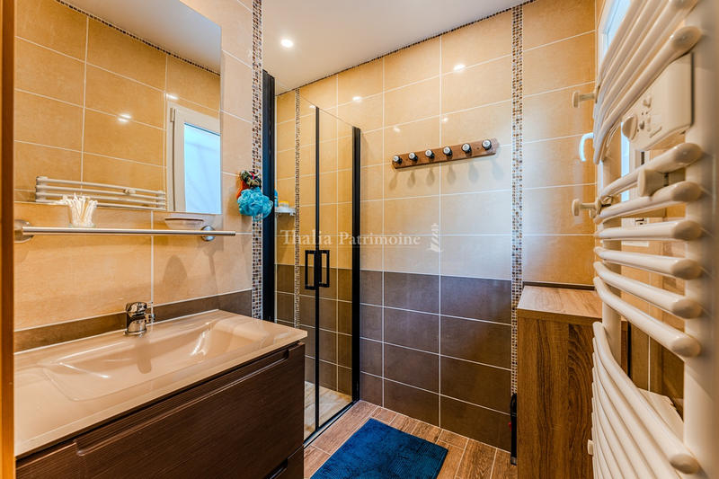 Villa - 113 m² - 6 pièces