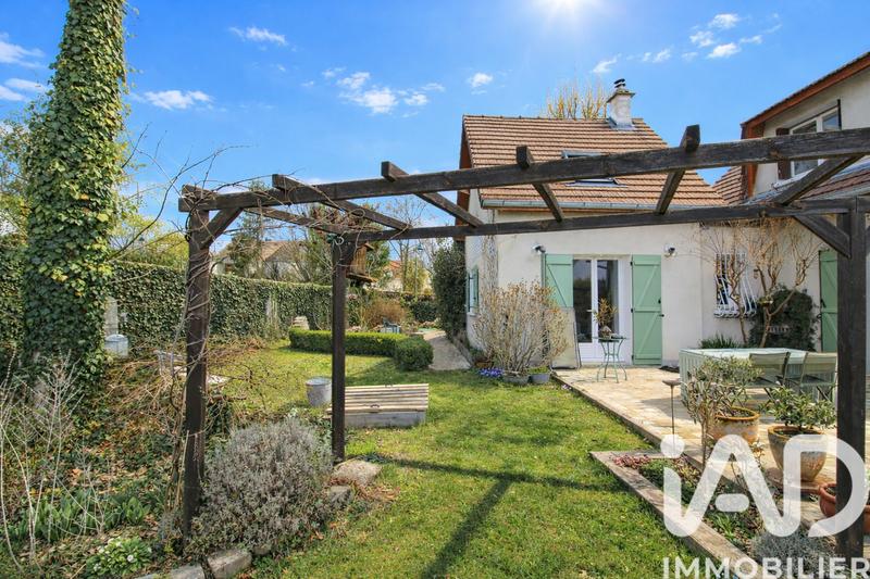 Maison - 160 m² - 8 pièces