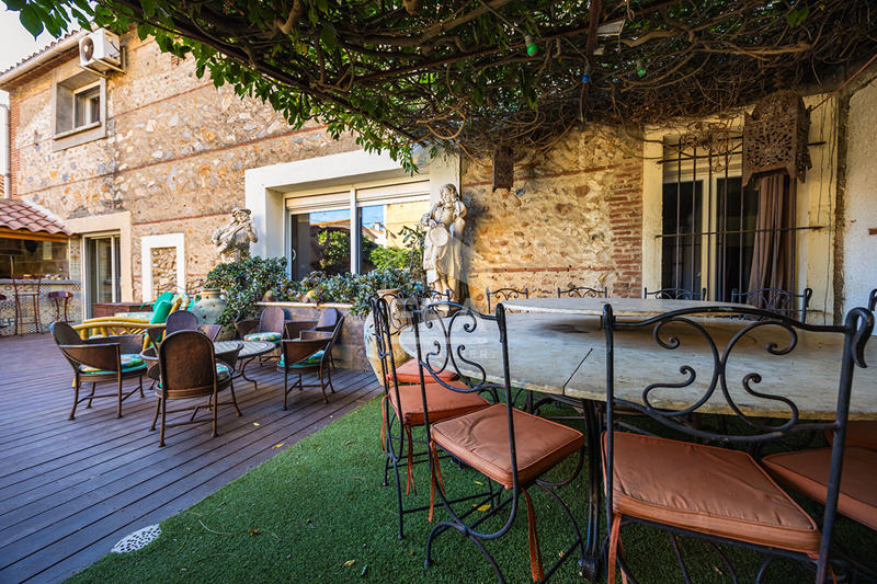 Maison - 254 m² - 6 pièces