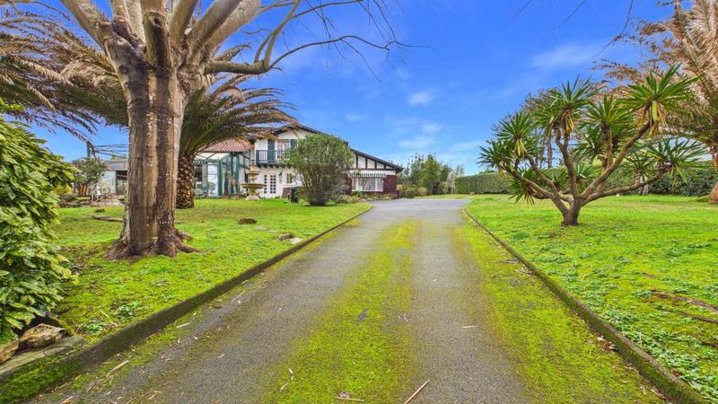 Maison - 200 m² - 7 pièces