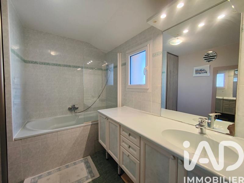 Maison - 138 m² - 5 pièces