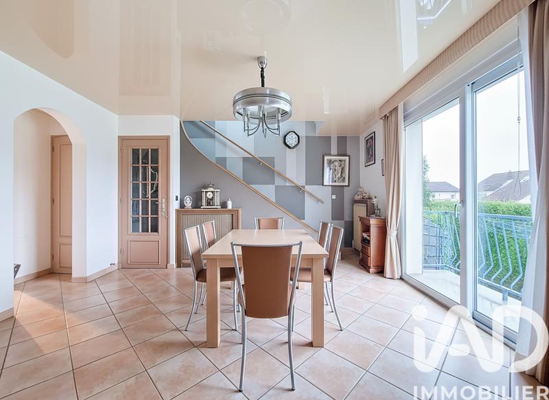 Maison - 120 m² - 5 pièces