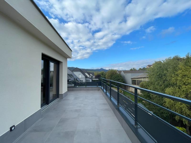 Maison - 328 m² - 9 pièces