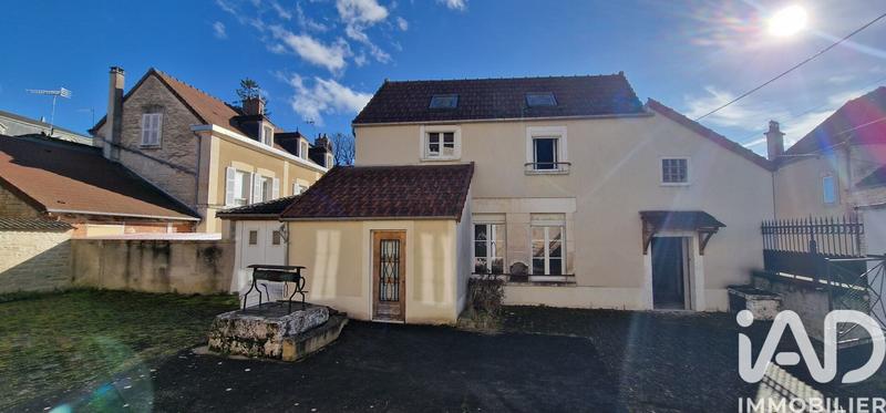 Maison de village - 122 m² - 9 pièces