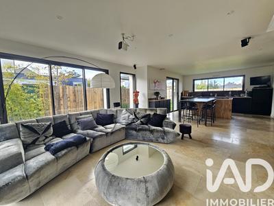 Maison - 175 m² - 7 pièces