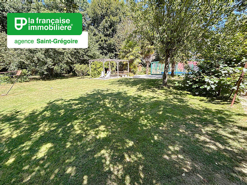 Maison - 240 m² - 10 pièces