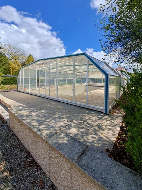 Maison - 222 m² - 8 pièces