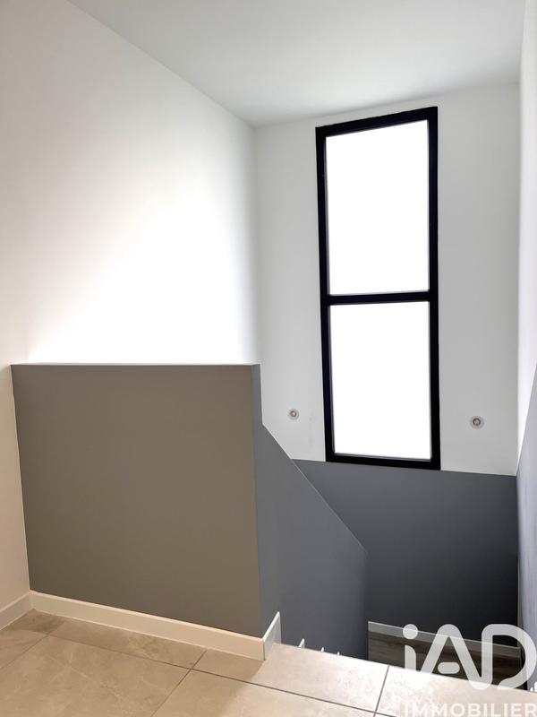 Maison - 200 m² - 8 pièces