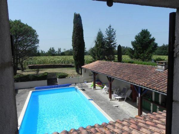 Maison traditionnelle - 271 m² - 12 pièces