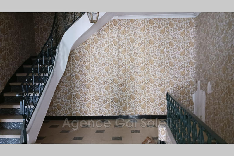 Maison - 290 m² - 6 pièces