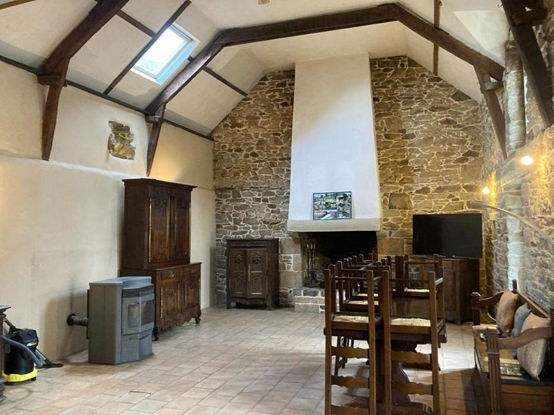 Longère - 348 m² - 7 pièces