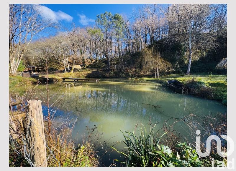 Maison - 370 m² - 7 pièces