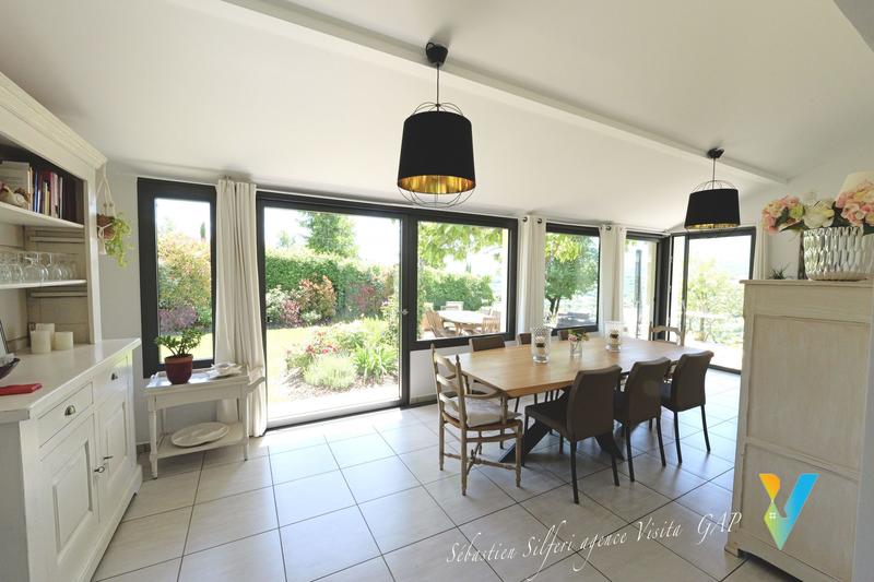 Maison - 195 m² - 9 pièces