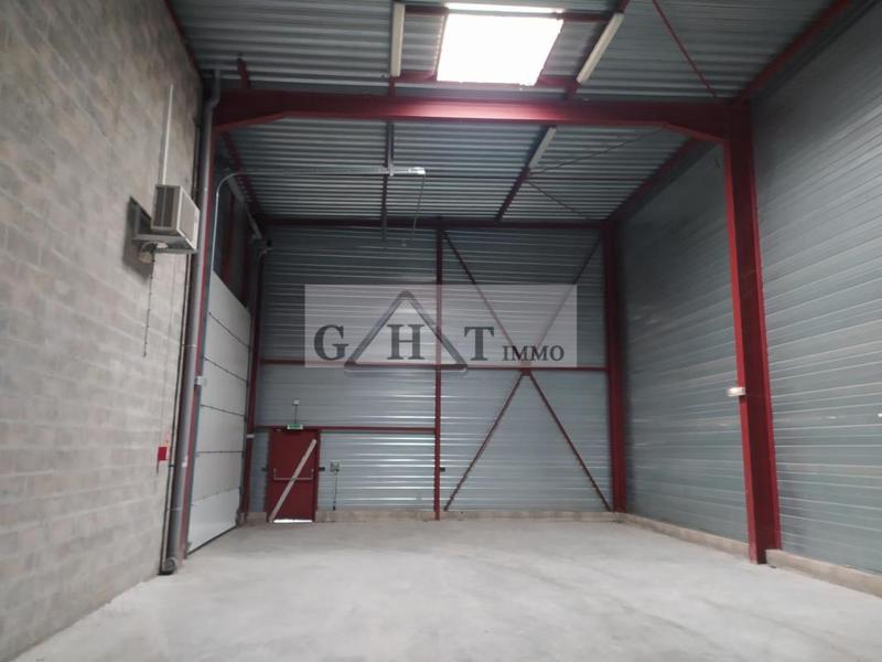 Entrepôt - 384 m²