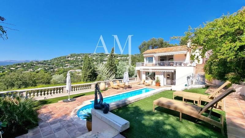 Villa - 250 m² - 10 pièces
