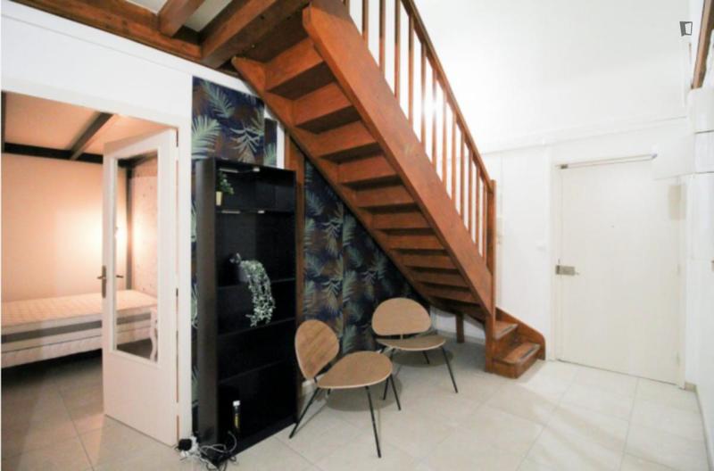 Chambre - 12 m² - 5 pièces