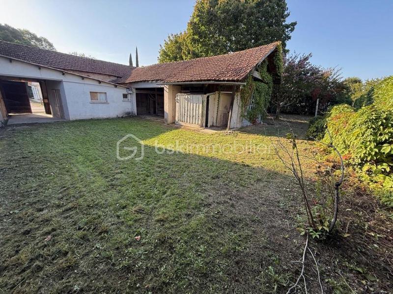 Maison - 400 m² - 6 pièces