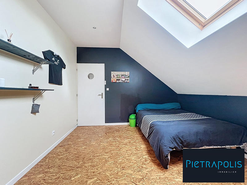 Maison - 180 m² - 8 pièces