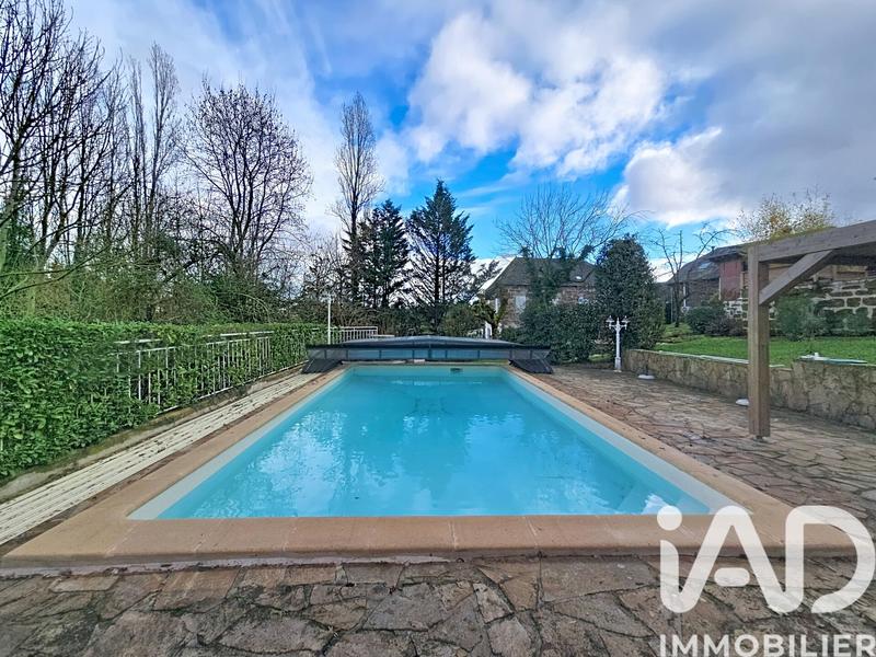 Maison - 368 m² - 10 pièces