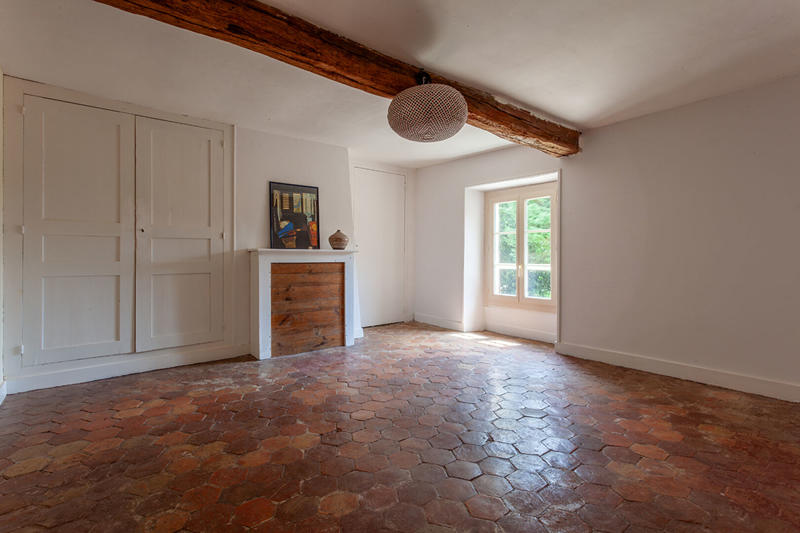 Maison - 272 m² - 8 pièces