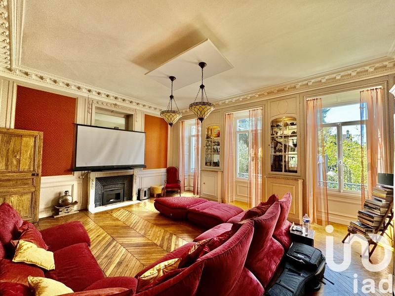 Château - 255 m² - 10 pièces