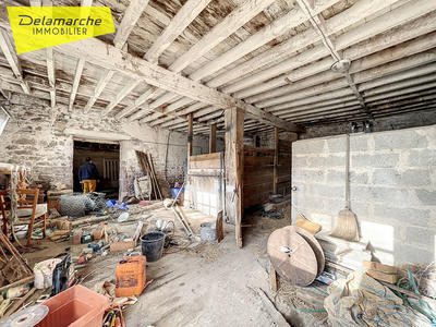 Maison - 370 m² - 6 pièces