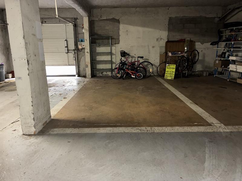 Parking / Garage - 18 m²