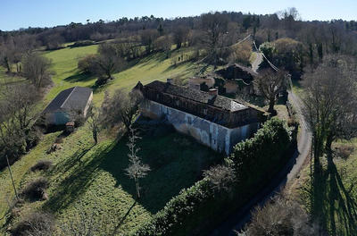 Maison - 216 m² - 7 pièces