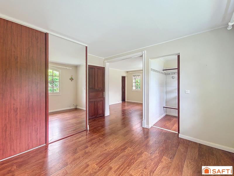 Maison - 350 m² - 10 pièces