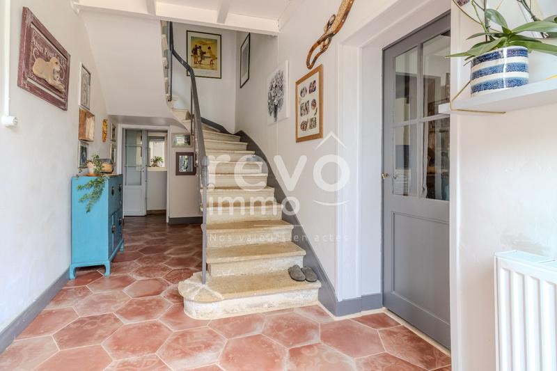 Maison - 204 m² - 6 pièces