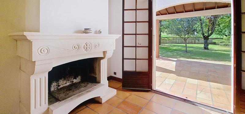 Maison - 250 m² - 5 pièces